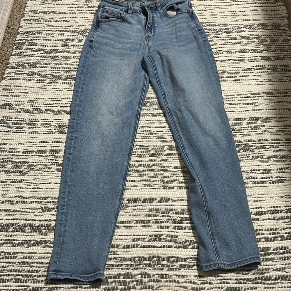 American Eagle Mom Jean
